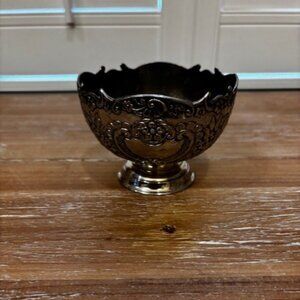 F.B. Rogers Silverplate Floral Victorian Ornate Pedestal 5" Bowl
